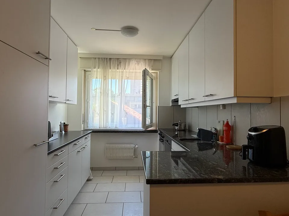 Moderne 3.5-Zimmerwohnung an attraktiver Lage zwischen Biel und Nidau