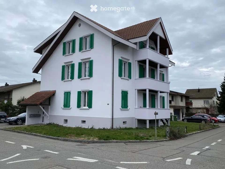 4.5-Zimmer-Wohnung mit Balkon und schöner Aussicht in Buchs an der Stadtgrenze zu Aarau
