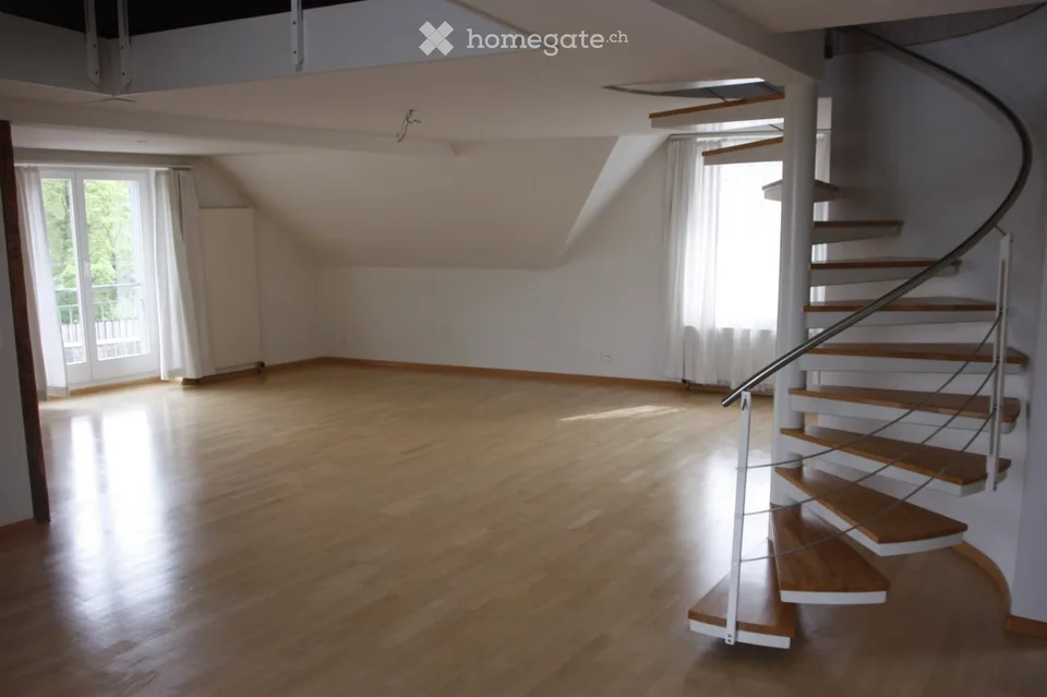 Charmante 3.5-Zimmer-Dachwohnung mit Galerie