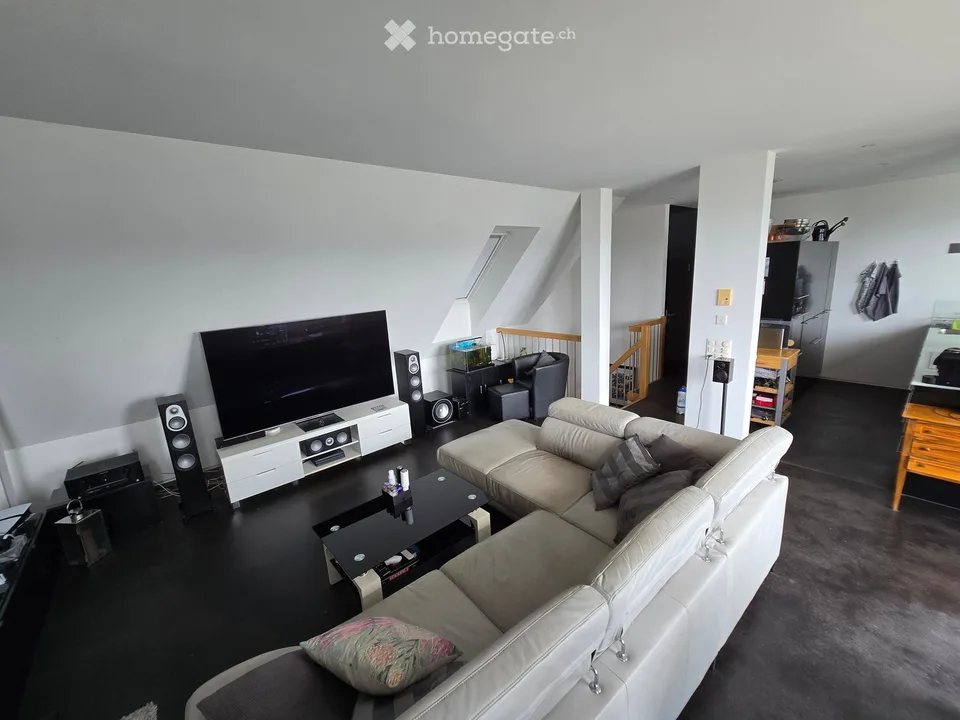 Moderne 4.5-Zimmer-Duplexwohnung mit grosser Terrasse