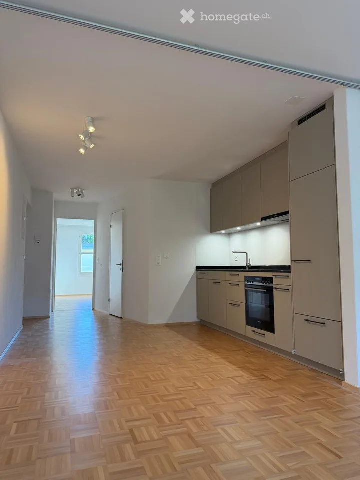 Frisch renovierte 2,5-Zimmer-Wohnung in Zürich-Albisrieden zu vermieten!