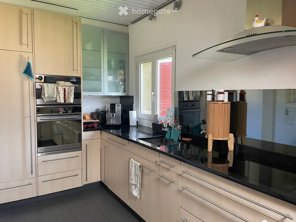 Incantevole appartamento maisonette 4.5 locali in un edificio storico a Biel/Bienne