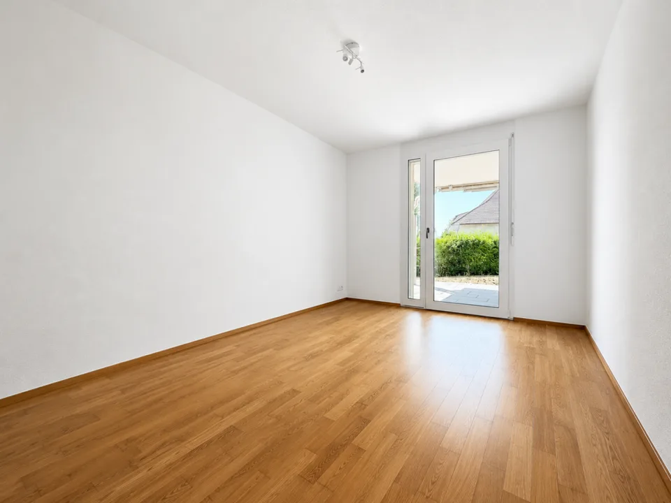 Grosszügige 4½-Zimmerwohnung mit Gartensitzplatz