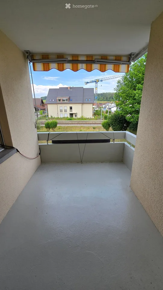 Gemütliche 2.5-Zimmer-Wohnung mit Balkon in Henggart