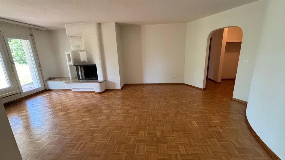 3 1/2 - Zimmer-Parterre-Wohnung mit grossem Gartensitzplatz