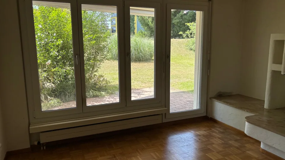 3 1/2 - Zimmer-Parterre-Wohnung mit grossem Gartensitzplatz