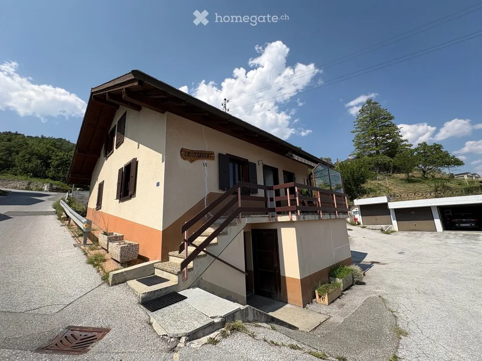 Maison individuelle de 6.5 pièces à louer à Botyre (Ayent) – Vue panoramique sur les montagnes