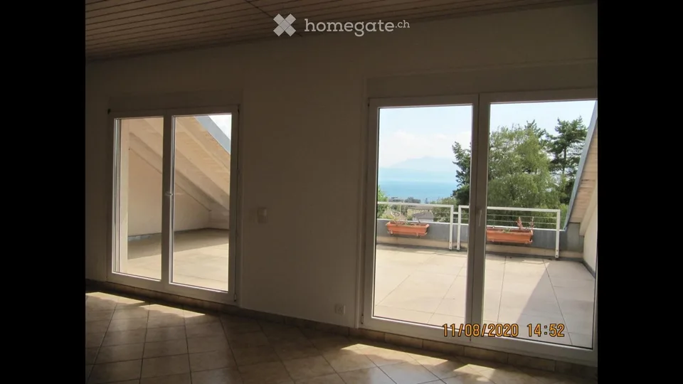 Huge and bright 3.5-room apartment for rent