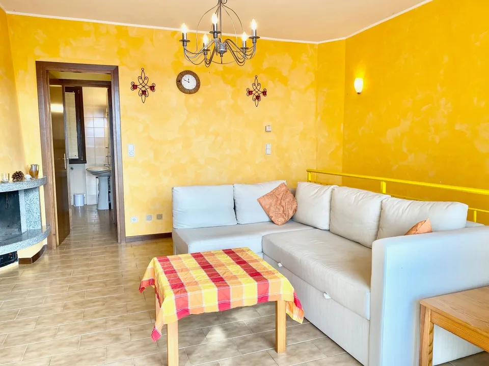 Schönes Reihenmittelhaus in ruhiger und sonniger Süd-Lage mit Terrassen und traumhaftem Seeblick