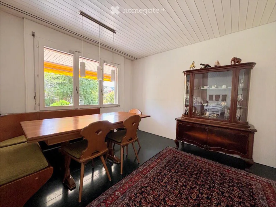 Appartement de jardin familial de 4,5 pièces dans un emplacement central et calme