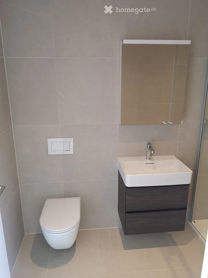 Appartamento moderno 3.5 locali con terrazza a Kloten