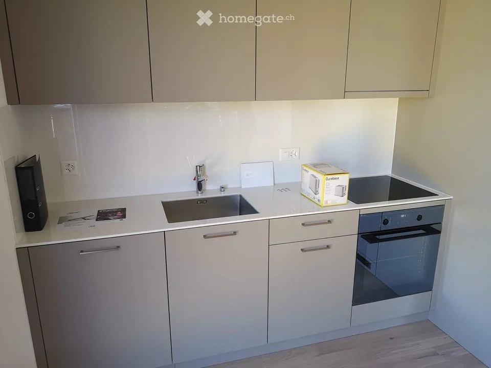 Appartamento moderno 3.5 locali con terrazza a Kloten