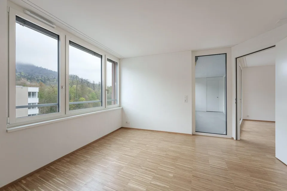 Appartement moderne et adapté aux seniors de 3,5 pièces à Zürich-Manegg