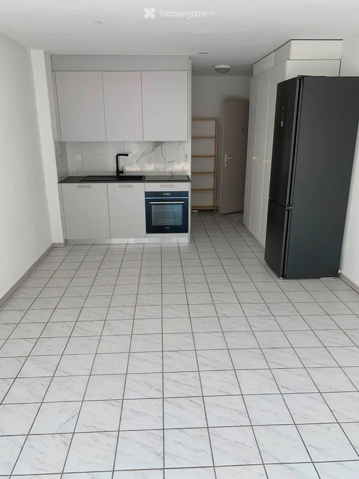 Grand studio avec terrasse, à deux pas de la Gare