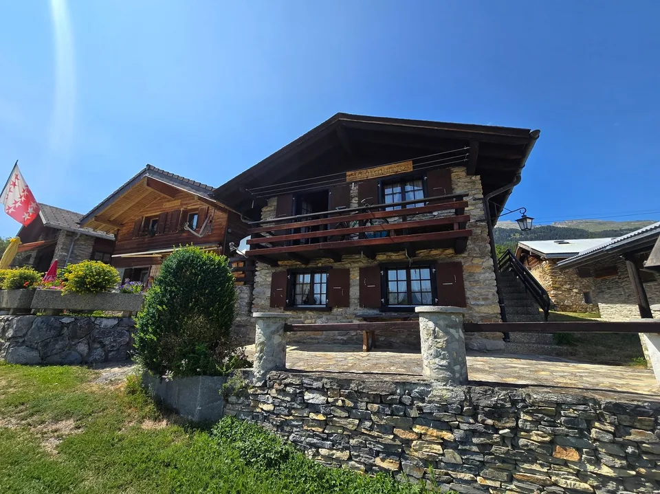 Chalet "Clô di Meitra" / Mi-chemin Ayent und Anzère / EXKLUSIVITÄT