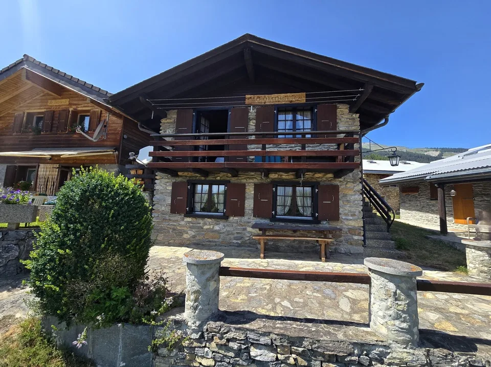 Chalet "Clô di Meitra" / Mi-chemin Ayent et Anzère / EXCLUSIVITE