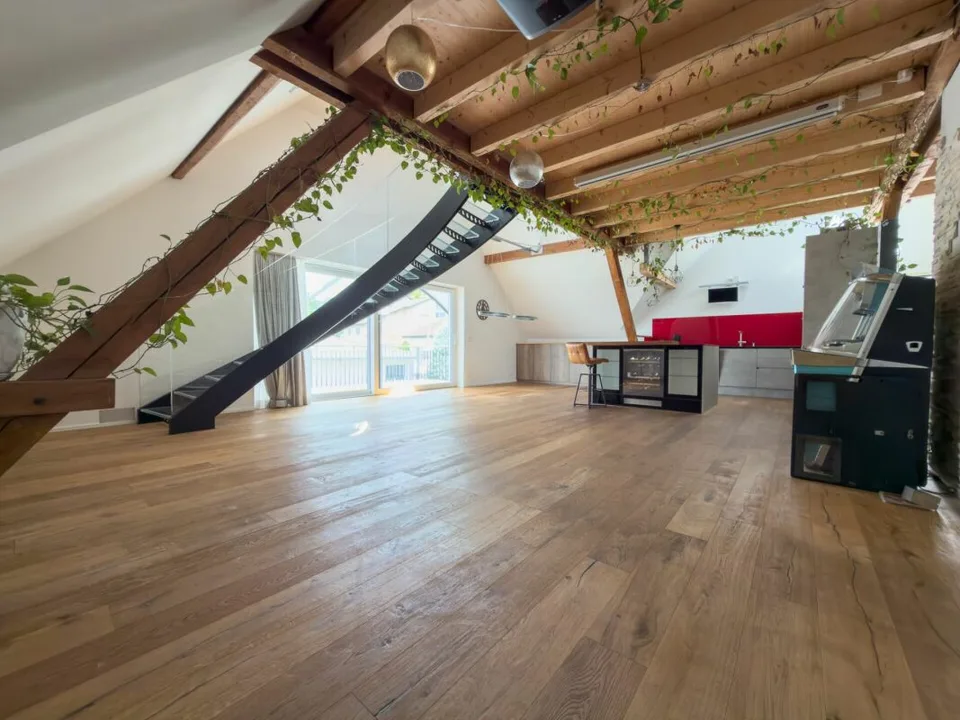 Einzigartige Maisonette-Dachwohnung