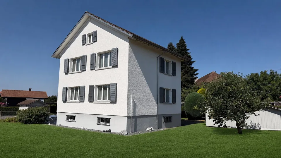 Einfamilienhaus mit grossem Garten