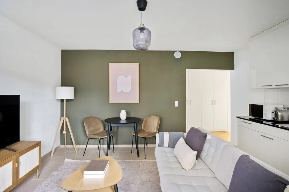 2.5 rooms in Oerlikon, close to the train station, fully furnished, flexible rental period, instant booking