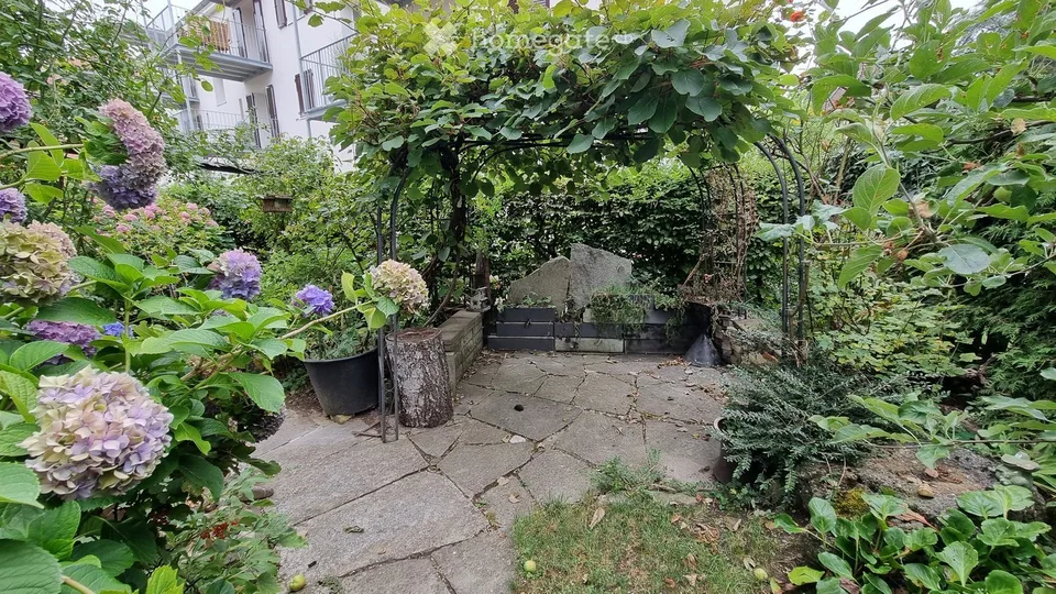 7.5 Room Single-Family House - Limited Rental