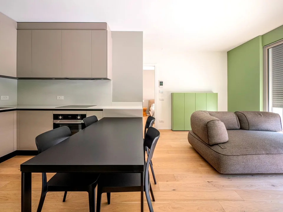 Appartement tout neuf de 2,5 pièces avec jardin privé et portique