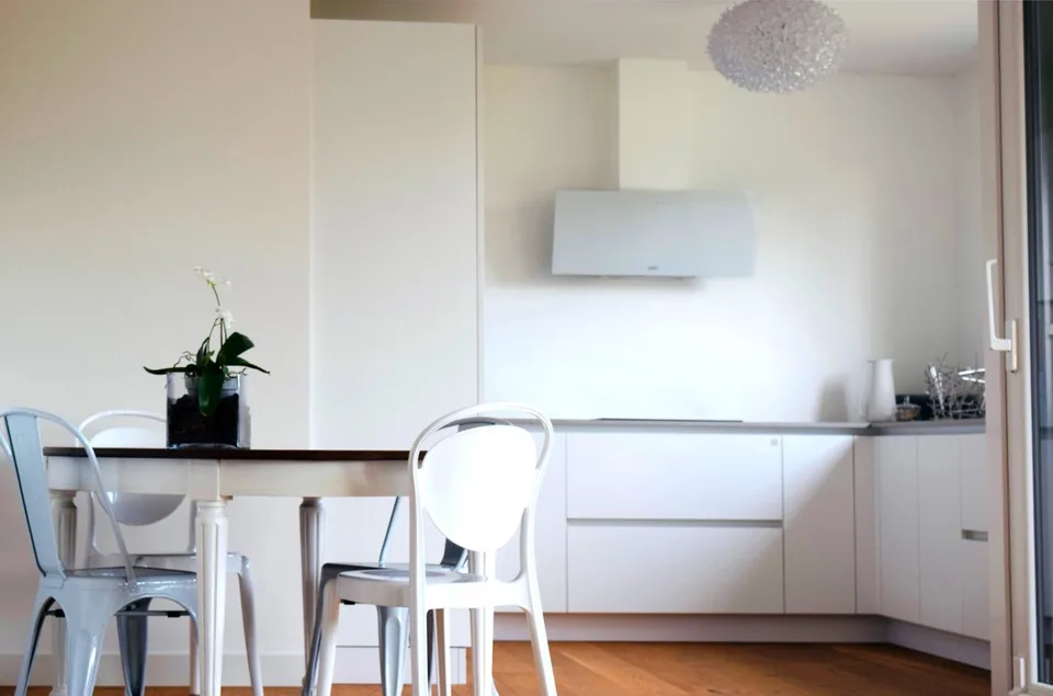 Modernes 3,5-Zimmer-Apartment mit Garten und separates Studio