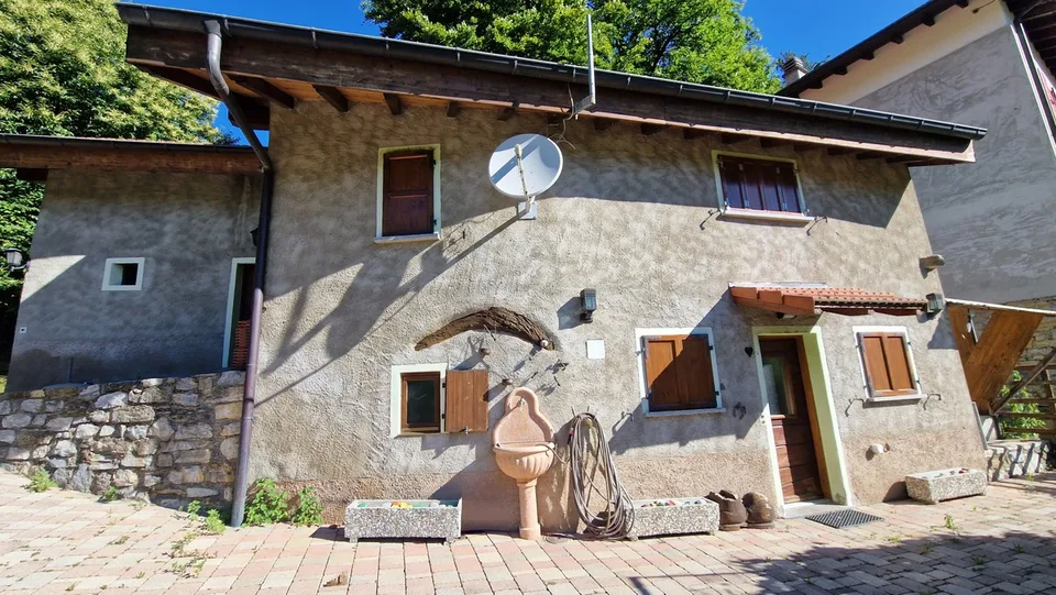 Ein Tiroler Haus 5,5 in der Stille der Natur mit wunderschönem Panorama.