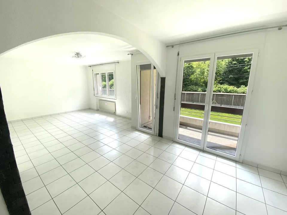 Beautiful 3.5-room apartment renovated in Bodio with parking
