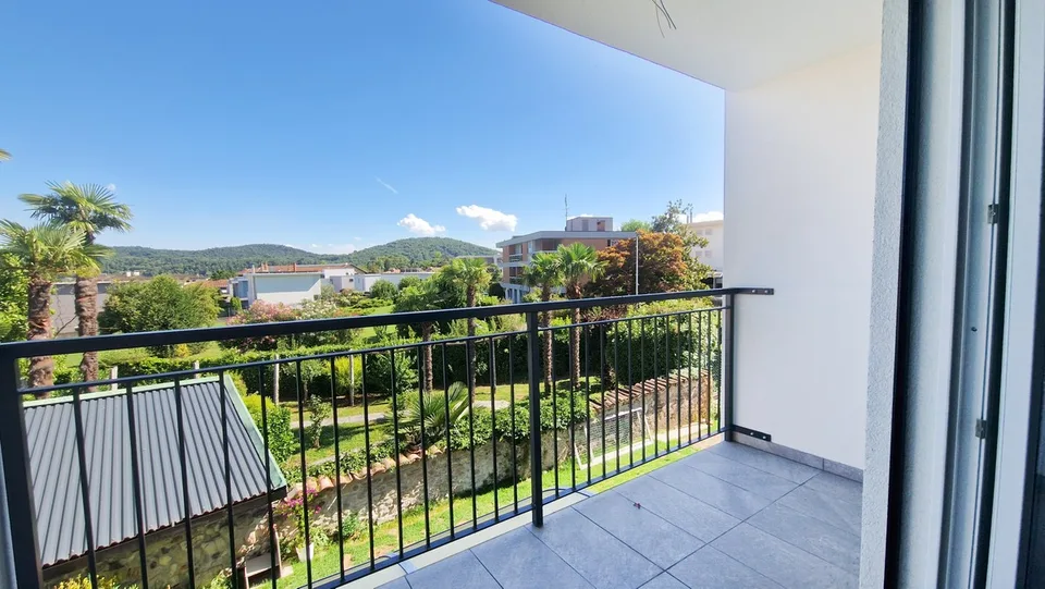Nouvel appartement 2,5 pièces avec balcon couvert et vue dégagée