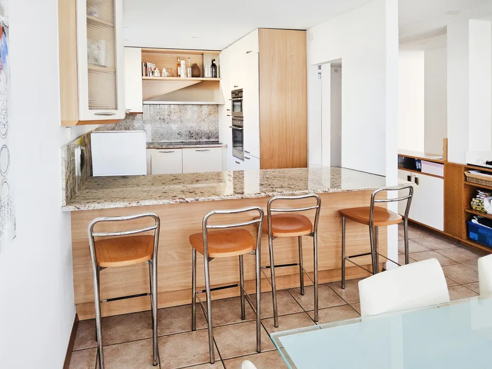 Maison indépendante 5,5 avec jardin et espaces commerciaux
