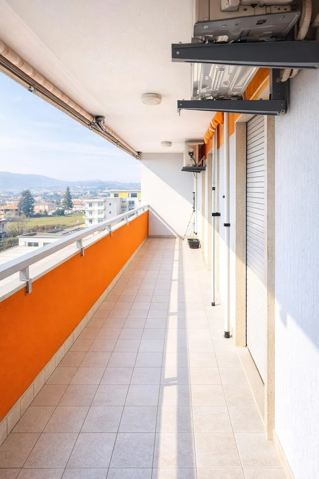 Sesto piano 4,5 ristrutturato con grandissima terrazza panoramica.
