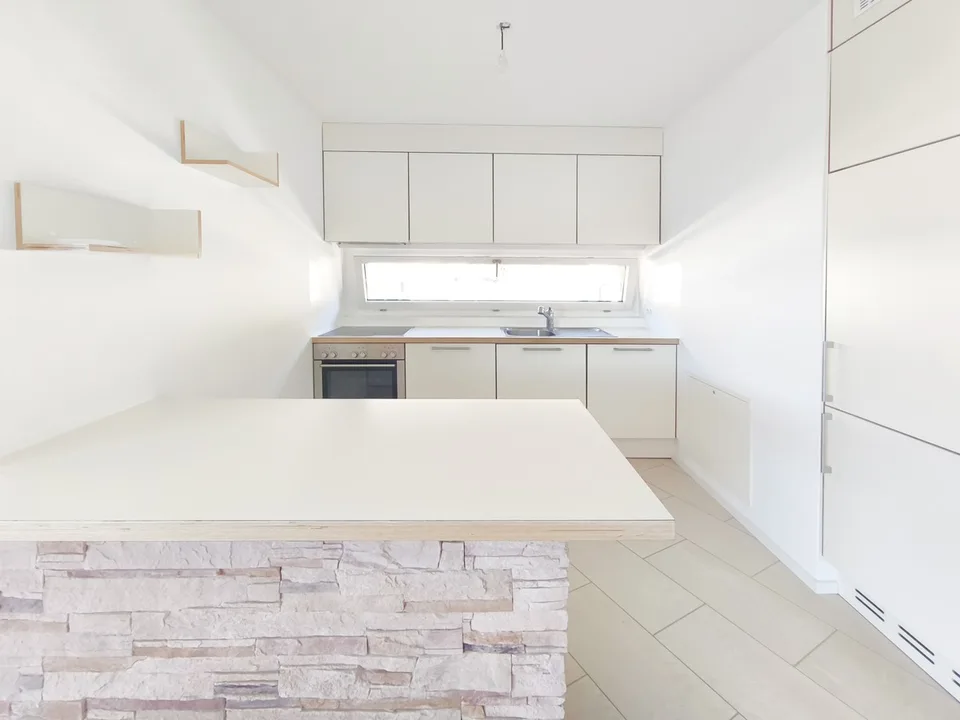 Helles 2,5-Zimmer-Apartment mit bewohnbarem Terrazzo in ruhiger Grünzone