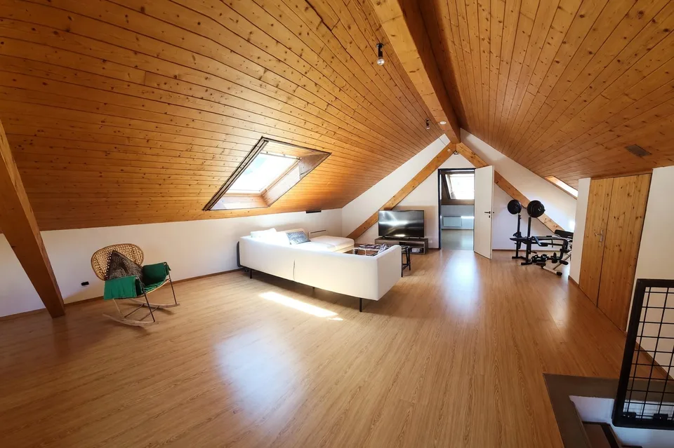 Duplex 5,5 locali luminoso con balcone e piano mansardato