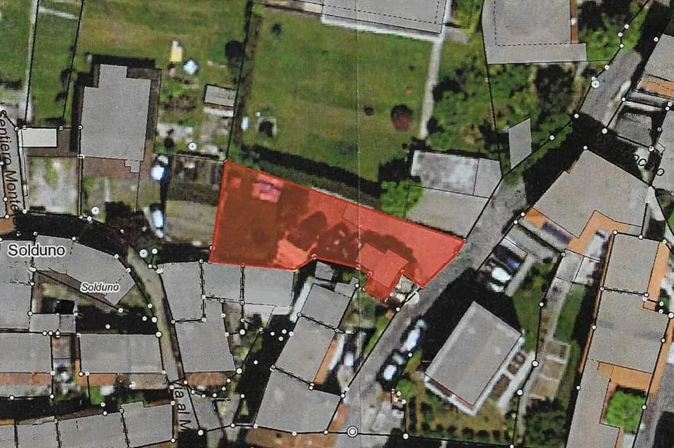 Interessante terreno edificabile di 322 mq in posizione strategica