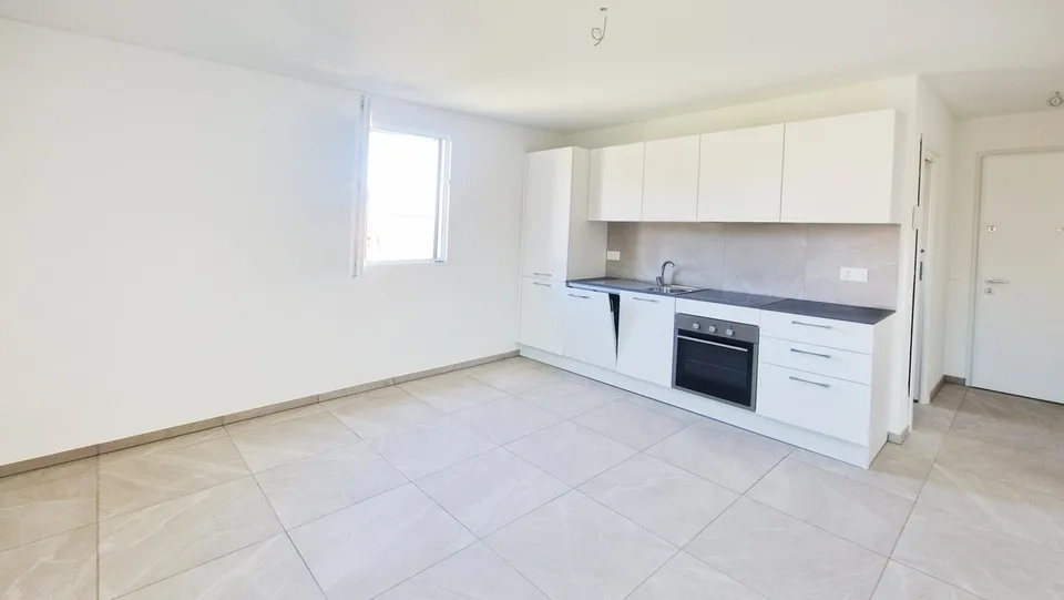 New 2.5-room apartment with panoramic balcony
