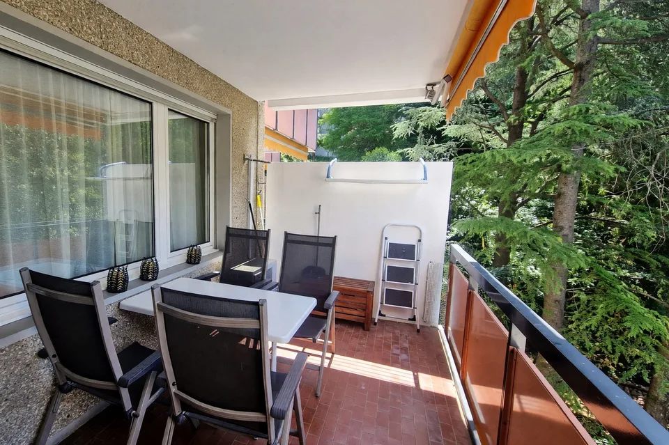 Bel appartement 2,5 pièces avec terrasse vue sur le lac dans une résidence de vacances