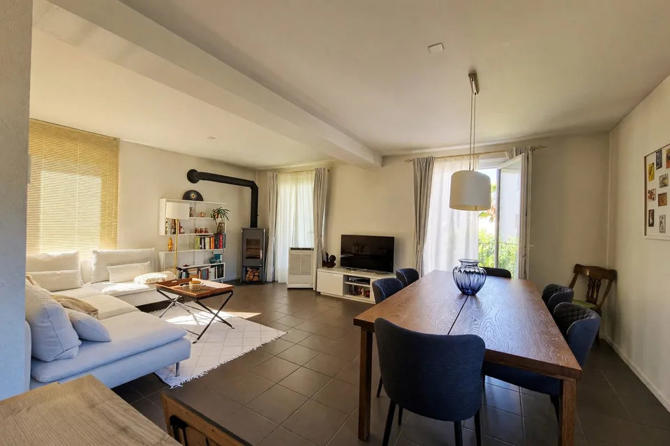 Modernes 3,5-Zimmer-Wohnung mit Terrasse, komplett renoviert