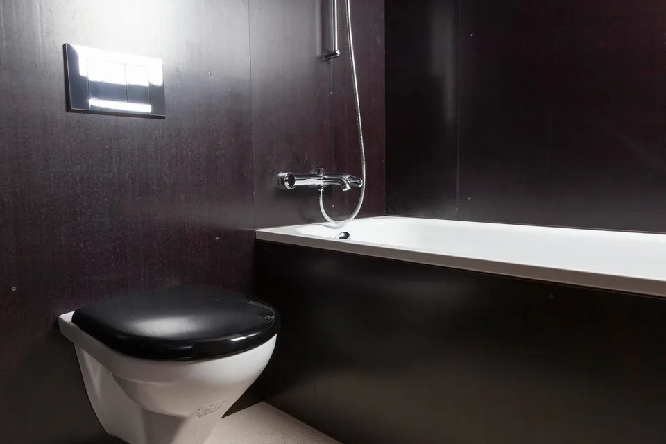 Cluster-Wohnung mit Badewanne – im Gundeliqaurtier
