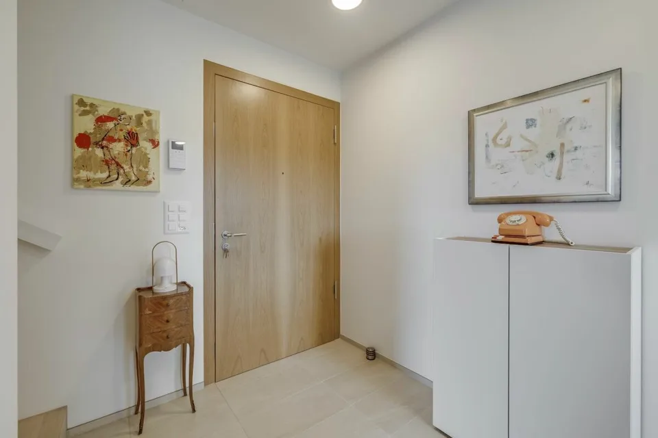 Modern 4.5 room maisonette apartment with loggia and parking space