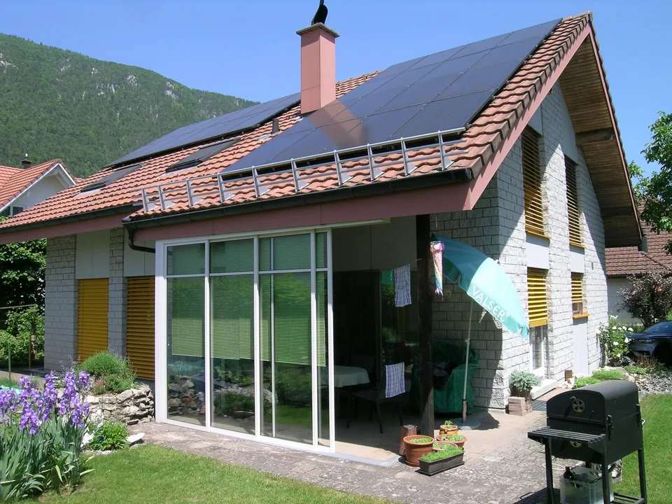 Gemütliches Einfamilienhaus in Lommiswil – 6.5 Zimmer an ruhiger Lage