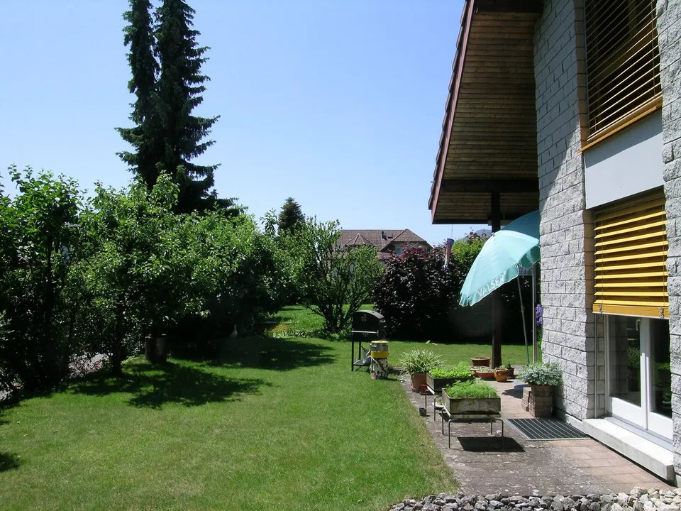 Casa unifamiliare accogliente a Lommiswil – 6,5 stanze in una posizione tranquilla