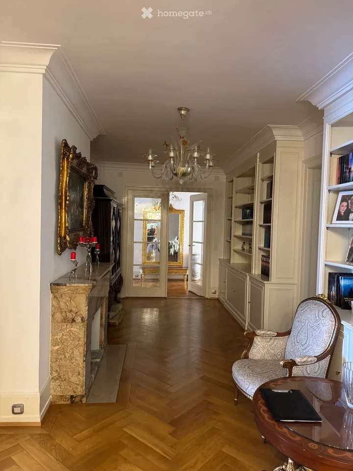 Superb reception apartment facing the lake with a breathtaking view on the 6th floor