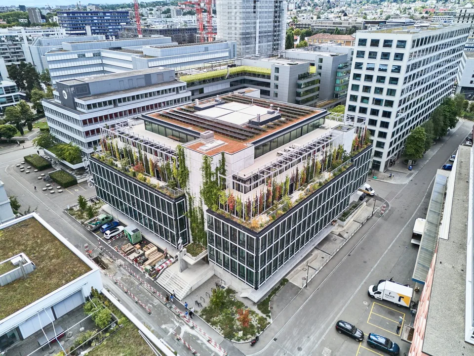 Voll ausgebaute, hochmoderne Büroflächen an bester Lage in Zürich Altstetten