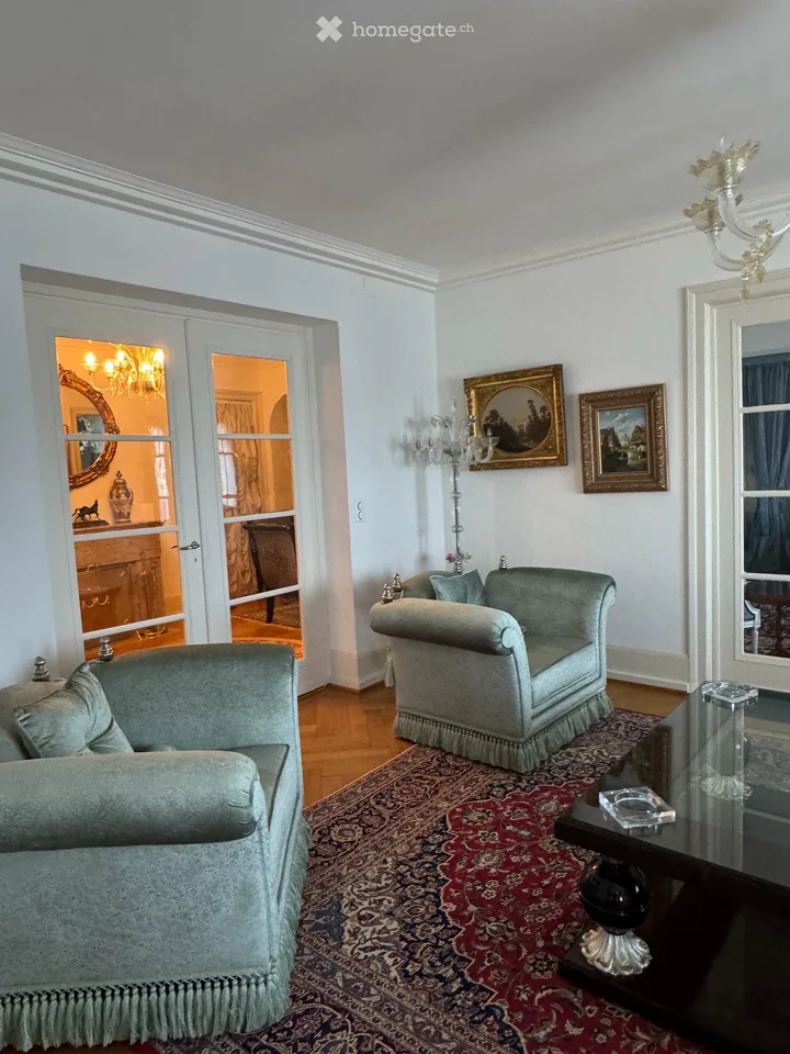 Superb reception apartment facing the lake with a breathtaking view on the 6th floor