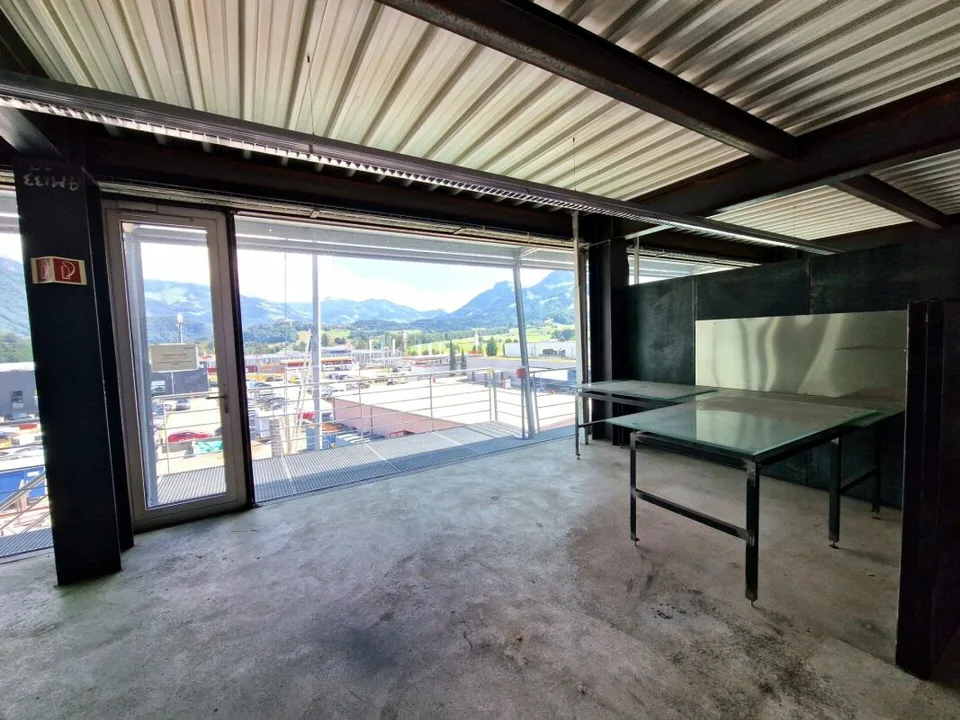 La Tour-de-Trême - Superficie amministrativa di 400 m2 al 1° piano