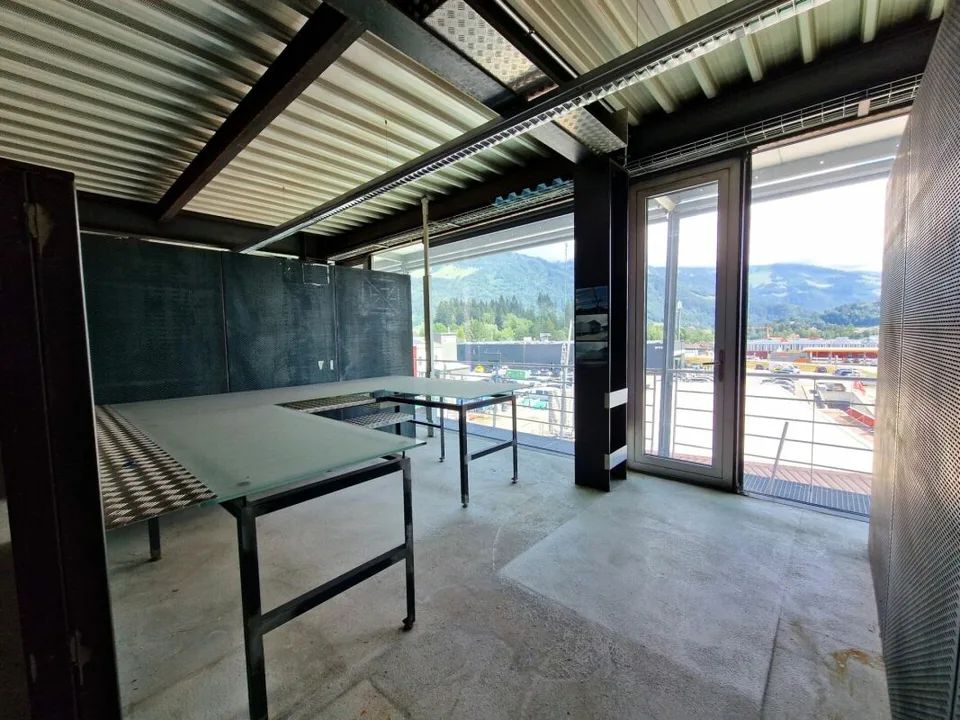 La Tour-de-Trême - Superficie amministrativa di 400 m2 al 1° piano