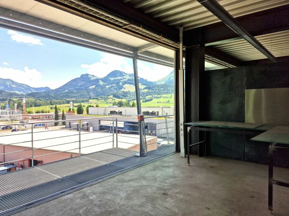 La Tour-de-Trême - Superficie amministrativa di 400 m2 al 1° piano