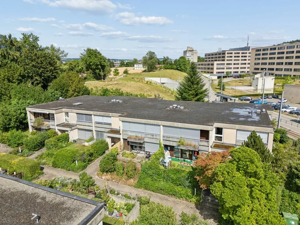 Appartamento giardino 3,5 locali in posizione ben collegata
