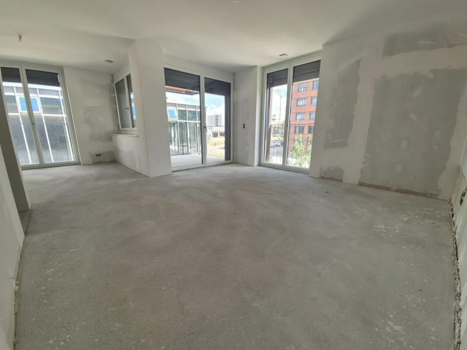Plugin 5 - Administratif/Bureau 55 m2 au 1er étage