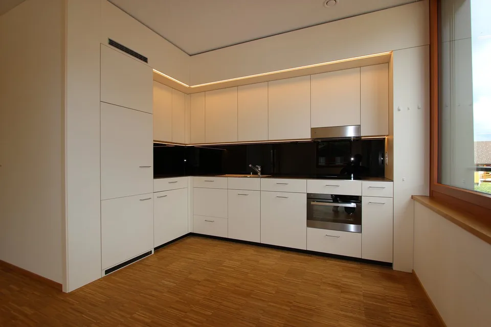 Moderne 2.5-Zimmer-Wohnung mit Balkon